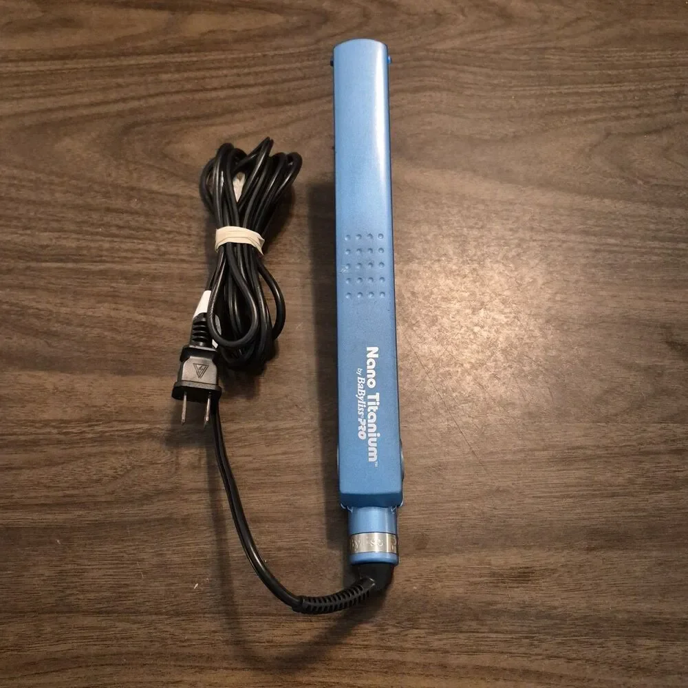 BaBylissPRO Nano Titanium Ultra-Thin Professional Flat Iron BABNT2091T Blue